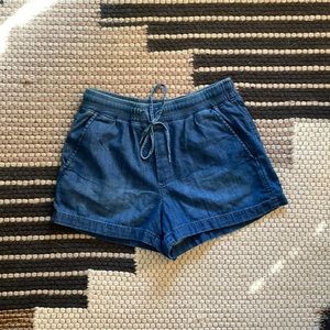 GAP Women’s Mom Shorts
